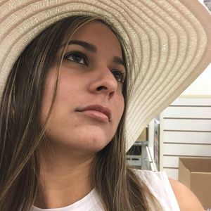 Meet your Posher, Yudalys